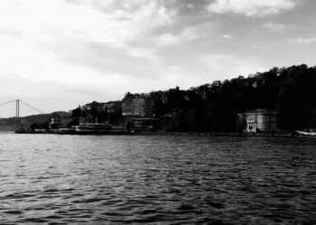 מבט מאיסטנבול: ולפתע התחיל הבוספורוס לרקֵד. האם תורכיה צועדת לעבר איראן?