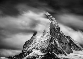 הר הקסמים: האם אירופה נערכת למלחמה טוטאלית, כמו לפני מאה שנים?