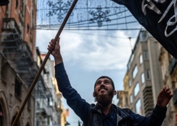 בישראל לא יודעים: האם ארדואניסטן עולה בלהבות?