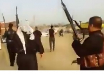 “עיראק” מתפרקת, השבטים השיעים מוציאים את הנשק, 32 הרוגים ביום. צפו: