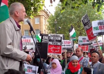 לראשונה מאז עליית הנאצים, קהילה יהודית שלמה במערב עלולה להגר, בשל עליית מפלגה אנטישמית. איפה?