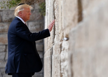 שיא עוצר נשימה: בכמה עלה מדד דאו ג’ונס מאז עלה הנשיא טראמפ? רמז, המספר עגול: