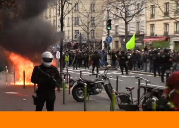 שידור חי: קורונה? הצחקתם אותם. אלפי מפגינים מתפרעים בפריז, עימותים עם המשטרה. צפו: