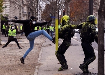 בעיר האירו-מוסלמית “פריז” – המזרח התיכון הומה כרגיל. צפו – לפניכם המציאות: