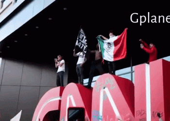 מי מצית את ארה”ב, למה, והאם היהודים צריכים לעזוב?