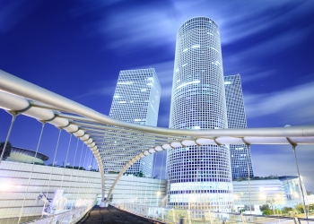 כתב רשת בלומברג על תל אביב: “העיר האהובה עלי, חולם בהקיץ לחזור אליה כבר, אחרי הקורונה”: