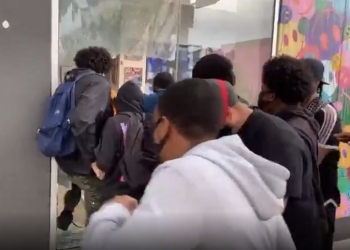 שלטון האספסוף בארה”ב, עם מראות מבהילים. ב”תקשורת” מסתירים, אבל אתם תצפו: