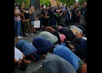 אסור לכם לראות את זה: הברית הלא קדושה בין הפרוגרסיבים לאסלאמיסטים: