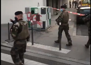 “קורבנות השלום”: התקפת ירי בכנסיה בעיר ליון, היורה נמלט: