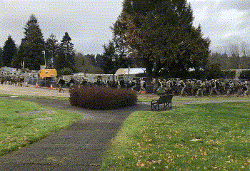 “הדמוקרטים” הפכו את וושינגטון למתחם צבאי. 25,000 חיילים. נערכים למלחמה?