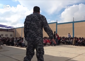 מותה של צרפת: מהגר מסודאן דקר למוות מנהל מרכז למבקשי מקלט: