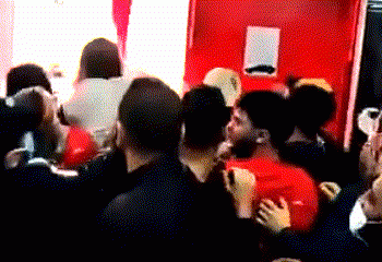 לבנון הקורסת: התושבים נלחמים על מוצרי מזון. מהומות במרכולים: