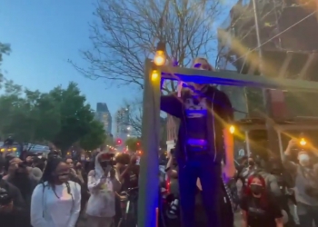 ב ק ר ו ב של ד”ר גיא בכור: מהומות גזע בארה”ב, לאחר הרשעת השוטר בהריגת ג’ורג’ פלויד. אמריקה מתפקעת מבפנים?