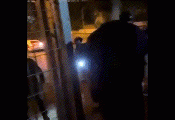 מלחמת העצמאות 2021: פורעים ערבים יורים לעבר מגינים יהודים. צפו, מתוך ערוץ הטלגרם שלנו