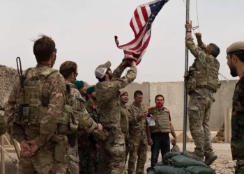 האמריקאים נמלטים מאפגניסטן, תחת אש של הטליבאן. הזעזועים מתעצמים: