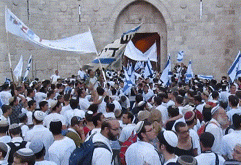 אויבי ישראל מבית ומחוץ מנסים להבעיר את השטח לקראת צעדת הדגלים. זו אזהרה: