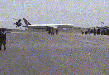 האנרכיה נמשכת: איך מגרשים אפגנים ממסלול ההמראה בכאבול, תחת אש?