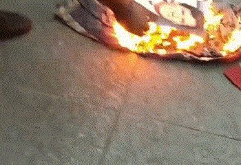 מול אולפני פוקס ניוז: שורפים את חופש הביטוי (ותמונות של העיתונאים)