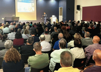 ד”ר גיא בכור במסע ההופעות הכלל-ישראלי: הרפובליקנים מצפים לכבוש מחדש את הקונגרס בעוד שנה. ומה עם הנשיא טראמפ?