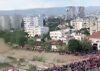 החלו הפגנות ענק נגד הדיקטטור הטורקי. אז להתקרב אליו?