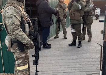 מסך הברזל: כל מחוז חרסון נכבש היום בידי רוסיה. ומה עושים עכשיו החיילים הרוסים במקום?