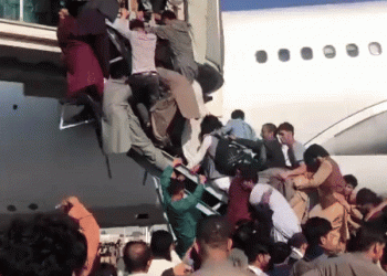 מיוחד: האם ארה”ב מתכוונת לנטוש גם את השגרירות שלה בקייב, לאחר קאבול, בנגאזי, טריפולי, סייגון וטהראן?