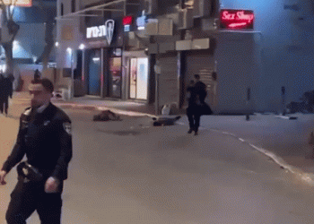 הימים הרעים חזרו: מסיבות “שלום” של העסקנים, וברחוב הורגים יהודים. פיגוע נוסף בחדרה: