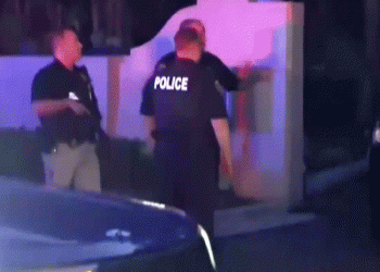 הלם אצל הרפובליקנים: סוכני ה- FBI פשטו על בית טראמפ בפלורידה. מה הם עשו שם, והאם ארה”ב תצנח למלחמת אזרחים?