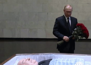 ביקור ההיסטוריה: ברית המועצות מתה. ברית המועצות נולדת מחדש?