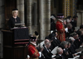 ההימור העצום של ליז טראס ושל בריטניה: האם זה יעבוד, והאם יתאים גם לנו?