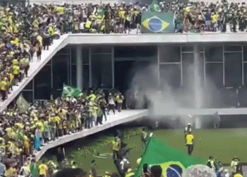 ברזיל במצב חירום: עשרות אלפים השתלטו על ארמון הנשיאות, הפרלמנט ובית המשפט העליון