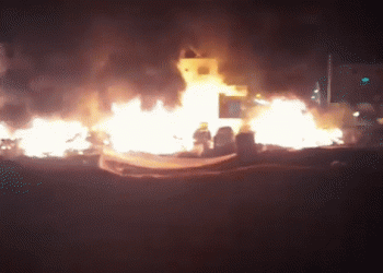 🔔 דיווח חי: לראשונה, מאות מתיישבים שורפים בתים ורכוש של מקומיים בחווארה