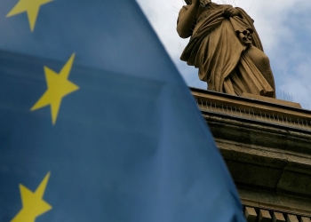 המשבר הכלכלי האירופי מעמיק? האם שפל בעיסקאות נדל”ן מסחרי באירופה? מהם הנתונים?