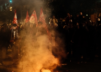רשמית: גוש האירו במיתון? מיהן המדינות הצוללות ביותר? האם הן ייצאו מהמיתון? תסיסה חברתית קשה?