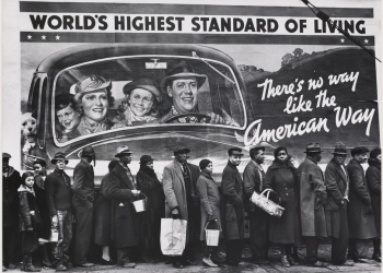 המסיכות נופלות: מהן המשמעויות של ההורדה ההיסטורית של דירוג האשראי של ארה”ב? האם היא תוכל להתאושש?