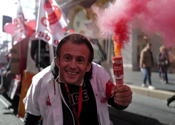 צרפת צוללת כלכלית? האם האינפלציה מזנקת, והאם ההפיכות באפריקה פוגעות בה?