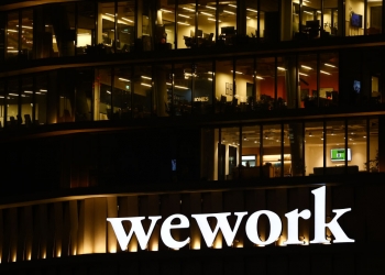 מניית WEWORK צללה היום ב- 40%, והיא שווה בעצם אפס. האם זה מעיד על קריסה צפויה של הכלכלה האמריקאית?